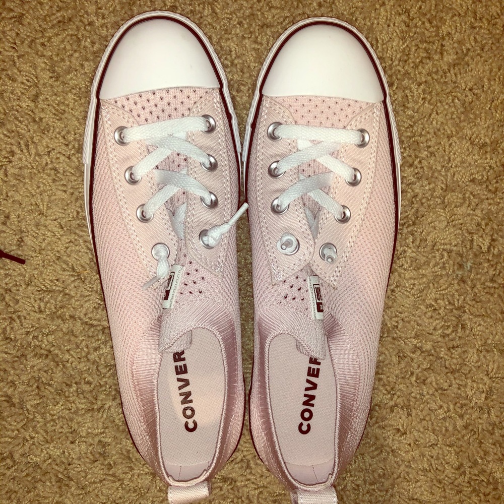 Baby pink Chuck Taylor knit shoreline slip on